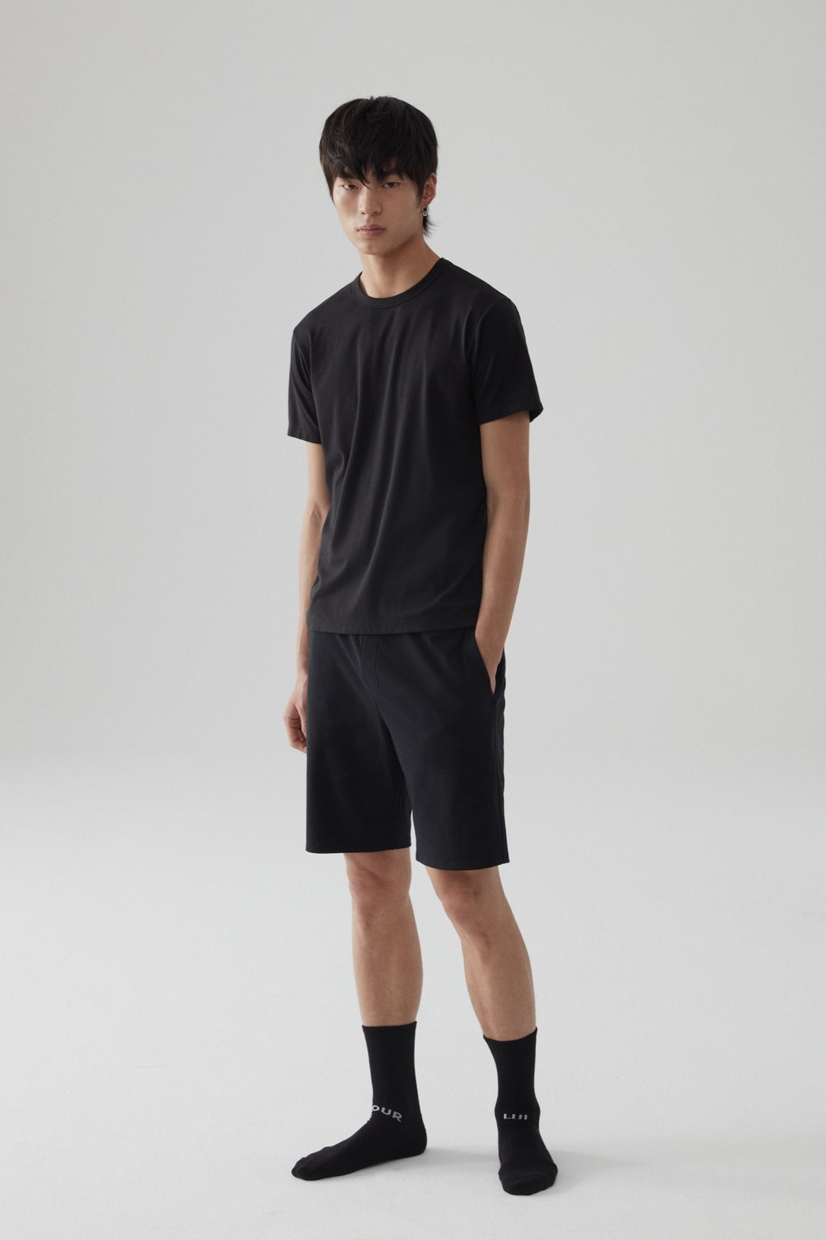 T&T-01 Black